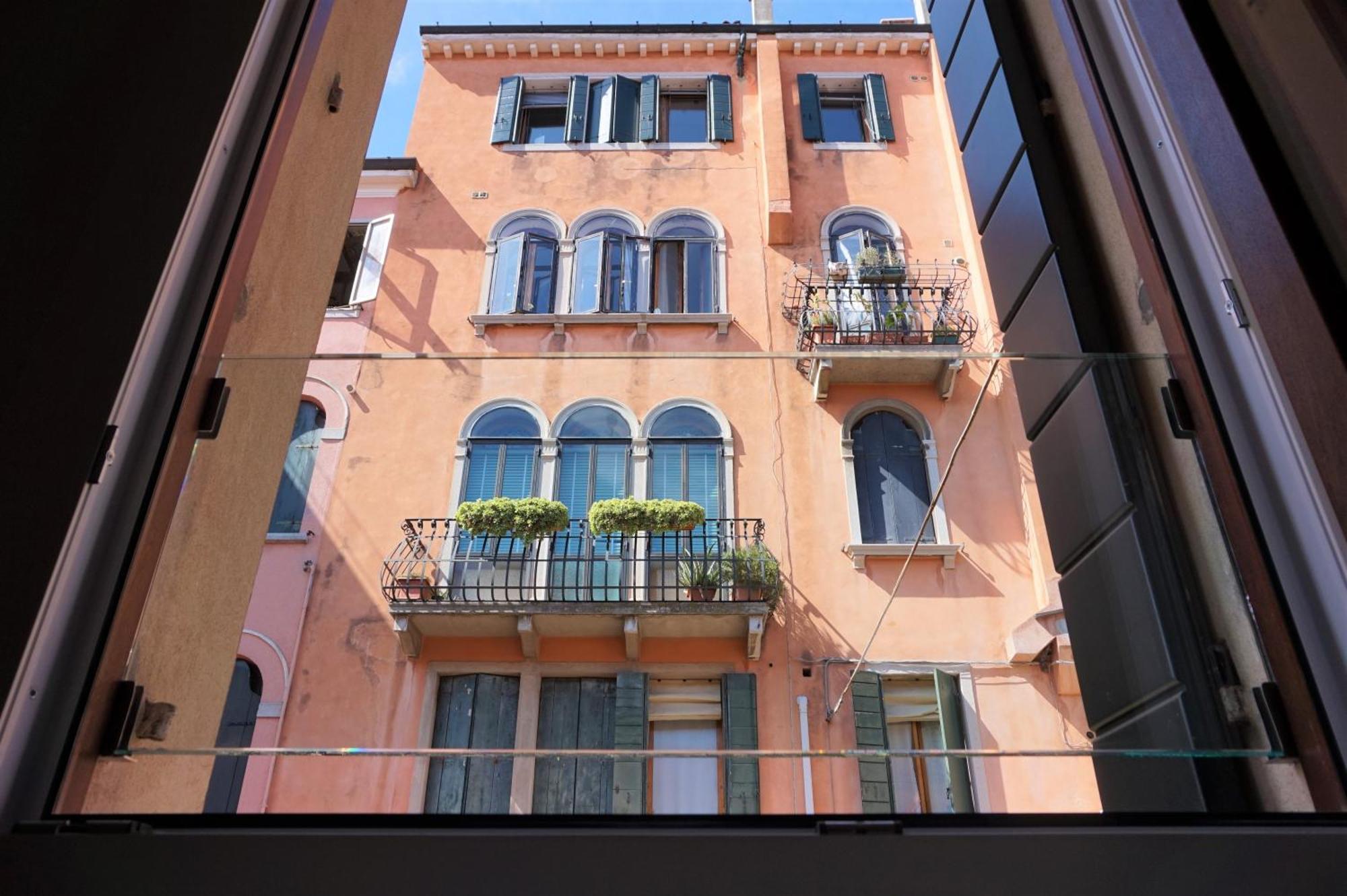 Sara S Luxury Home Five Minutes From Piazza San Marco 베니스 외부 사진